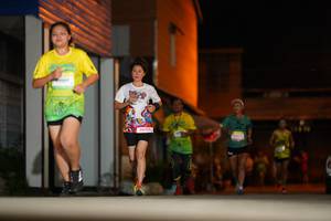 BIB: 500, 50435
                            <button type="button" onclick="openModal(21743206)" class="btn btn-primary btn-sm float-right btn-popup" data-toggle="modal" data-target=".modal-high-quality">
                        <i class="fas fa-shopping-cart"></i> Add to Cart
                    </button>
                                            <button type="button" onclick="isThisMe(21743206, true)" class="btn btn-success btn-sm float-right btn-popup btn-isme hidden" data-toggle="tooltip" data-placement="bottom" title="นี่คือรูปของคุณใช่ไหม คลิกที่นี่เพื่อเอาเข้าอัลบั้ม">
                        <i class="fas fa-plus"></i> Add to album
                    </button>
                    <button type="button" onclick="isThisMe(21743206, false)" class="btn btn-warning btn-sm float-right btn-popup btn-isnotme hidden">
                        <i class="fas fa-ban"></i> Remove from album
                    </button>